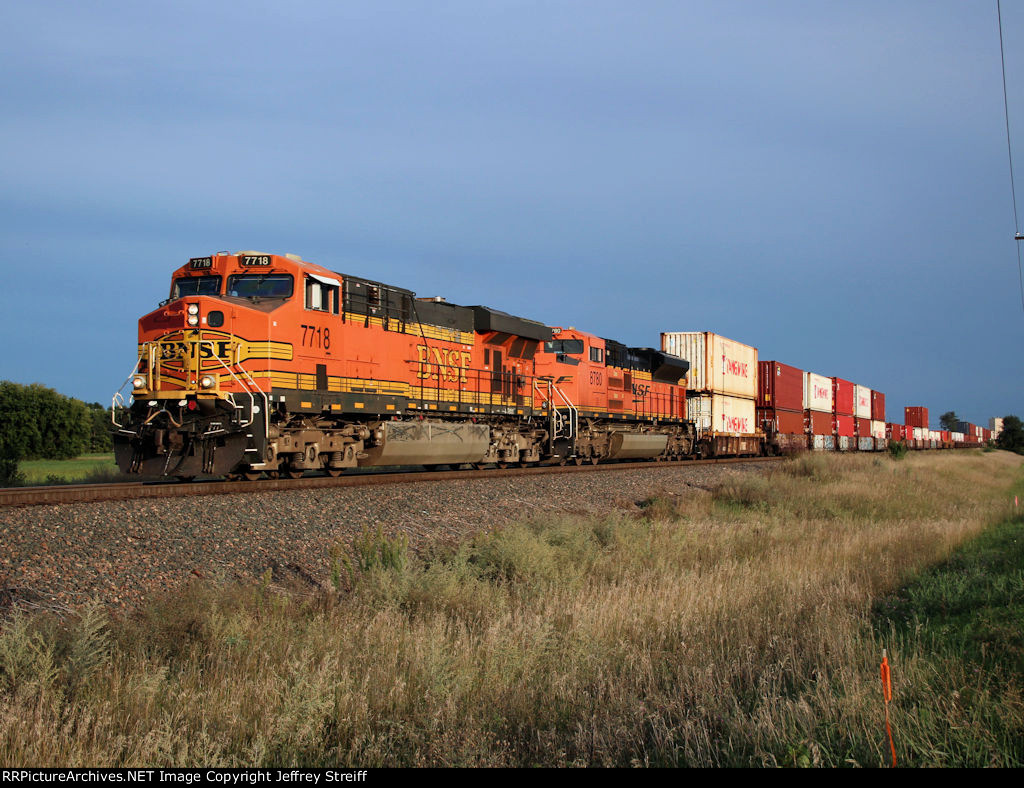 BNSF 7718